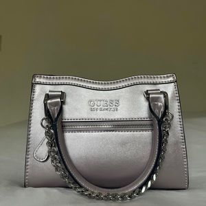 BRAND NEW silver guess handbag
